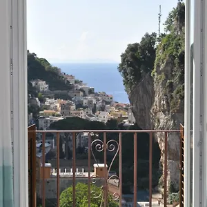 Via Paradiso , Amalfi Italia